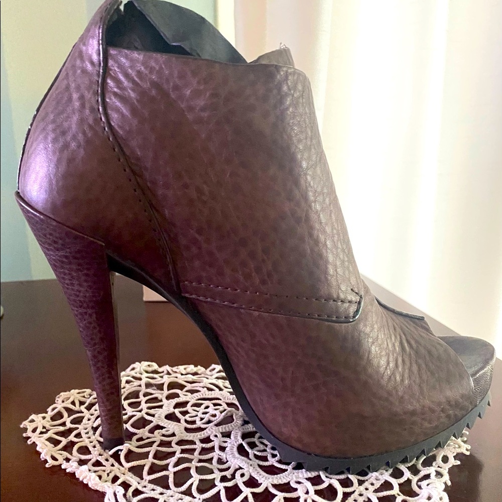 Pedro Garcia Chenoa Bootie Size 8.  Worn once or twice….like new.